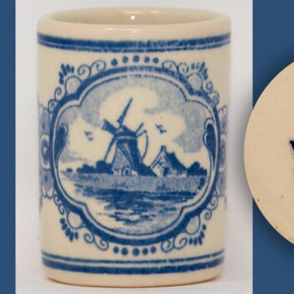 Vtg Delft Holland hand painted, Tooth pick Holder shot glass - Picture 5 of 7